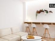 Elegante appartamento con 4 camere da letto con balcone...