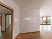 Elegante appartamento con giardino e piscina