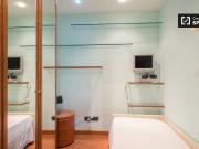 Stanza in appartamento condiviso con 3 camere da letto...