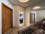 Elegante Casa 560m²| 4 Suítes| 6 Banheiros| Piscina|...