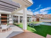 Elegante casa de 3 dormitorios con piscina en Ciudad Quesada