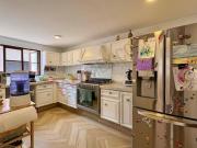 Elegante Casa de Tres Niveles con Vistas a Francisco Sosa