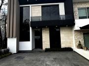 Elegante Casa en Venta en Vistas Altozano, Morelia