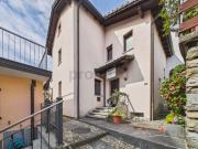 Elegante casa indipendente 4.5 locali con ampia terrazza...