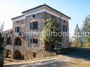 Elegante casale in pietra di langa indipendente e...