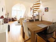 Elegante Dachgeschoss Maisonettewohnung in Englschalking Elegante Dachgeschoss Maisonettewohnung in Englschalking