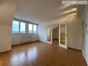 Elegante Dachgeschosswohnung im Botschaftsviertel – beim...