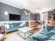 Demeure de maître contemporaine – Vue dégagée et cadre...