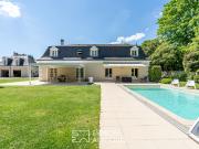 Elégante demeure familiale avec piscine et jardin...