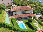 Elegante Doppelhaushälfte Villa mit Panoramablick Preis...