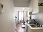 Elegante estudio con balcón y aire acondicionado en...