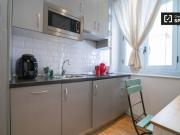 Elegante estudio con balcón y aire acondicionado en...