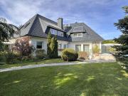 Elegante Familienresidenz mit 465 m² Wohnfläche und...
