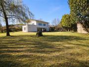 Elegante Familienvilla mit großem, flachem Garten und...