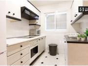 Elegante habitación en alquiler en apartamento de 6...