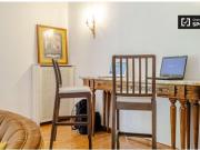 Elegante habitación en alquiler en un apartamento de 5...