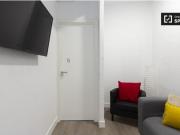 Elegante habitación en alquiler en un apartamento de 7...