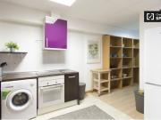 Elegante habitación en un apartamento de 8 habitaciones...