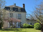 Élégante maison de maître de 200 ans dans un parc avec...