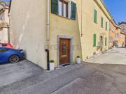 Élégante maison mitoyenne de 2 pièces avec grenier, Ardon