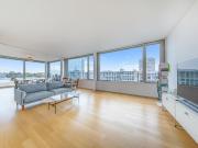 Elegante Maisonette in modernem Penthouse
