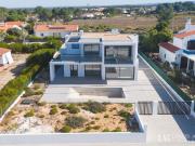 Elegante Moradia de 4 quartos com piscina no Vale da...