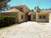 Elegante Moradia de 6 Quartos na Quinta da Marinha