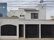 ELEGANTE OPORTUNIDAD, VENTA DE CASA EN REPUBLICA DE...