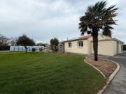 Élégante propriété avec piscine chauffée Environnement pri