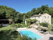 Elégante propriété de 280m² dans un village renommé