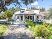 Élégante propriété de charme aux portes d'Uzès, sur...