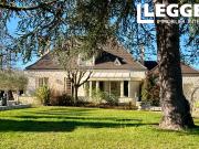 Élégante propriété de ville avec grand jardin clos et...