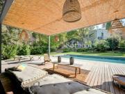 Élégante propriété familiale de 6 suites avec maison...