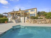 Élégante villa avec terrasse vue mer, piscine et jardin...