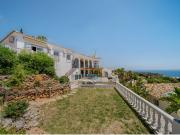 Elegante Villa con Impresionantes Vistas al Mar –...
