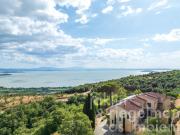 Elegante villa con vista panoramica sul Lago Trasimeno e...