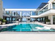 Elegante villa contemporánea en primera línea de golf...