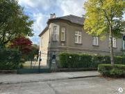 Elegante Villa in bester Wohnlage mit großem Ausbaupotential