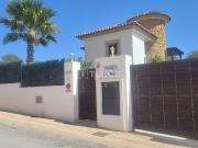 Elegante Villa Mediterránea Independiente en Finestrat,...