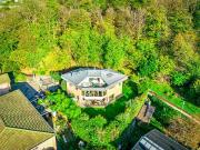 Elegante Villa mit Panoramablick in Lugano Vezia