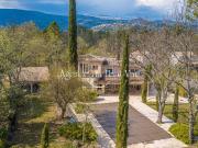 Elégante villa sur grand terrain plat et boisé Abri...