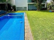 ELEGANTE Y HERMOSA CASA EN LA MOLNA