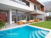 Elegante y moderna casa como de estreno y con hermosa...