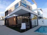 Elegantes chalets a 500 m de la playa en Torre de la...