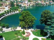 Elegantes Duplex in einer Wohnanlage mit Blick auf den...