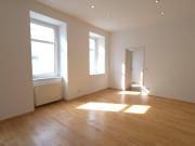 Elegantes Erdgeschoss Refugium mit perfekter Anbindung