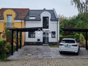 Elegantes Reihenendhaus mit 4 Zimmern und 2 Carports