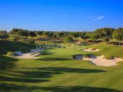 Elegantes villas de 3 dormitorios con piscina en Las Colinas