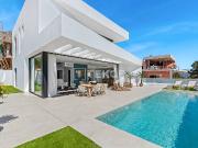 Elegantes Villas Independientes de Lujo con Piscina en...
