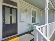 Elegantly restored 1880's cottage in the heart of...